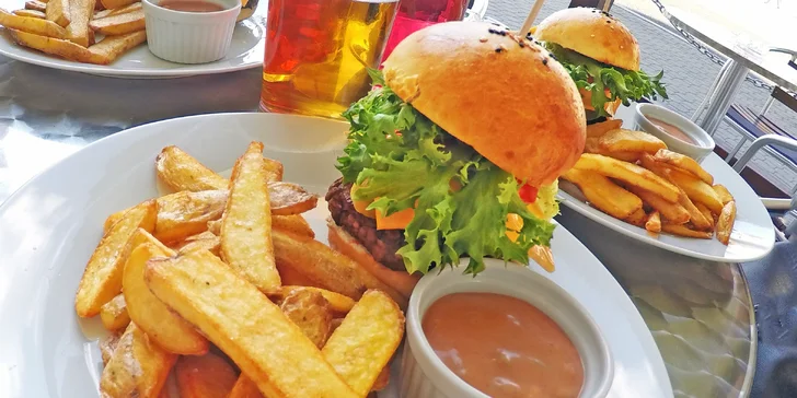Pořádně nacpané burgery včetně přílohy pro jednoho či pro dva
