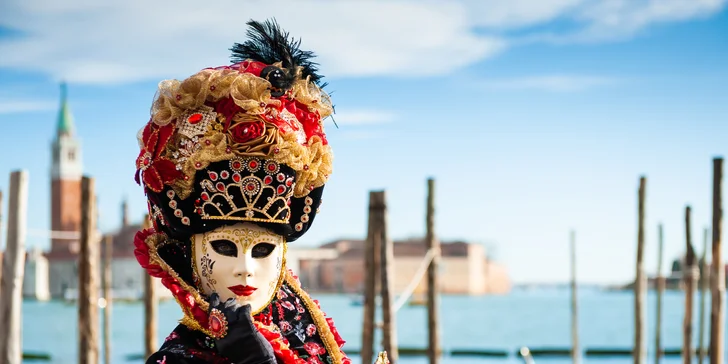Benátsky karneval plný masiek zažijete počas trojdňového zájazdu so sprievodcom