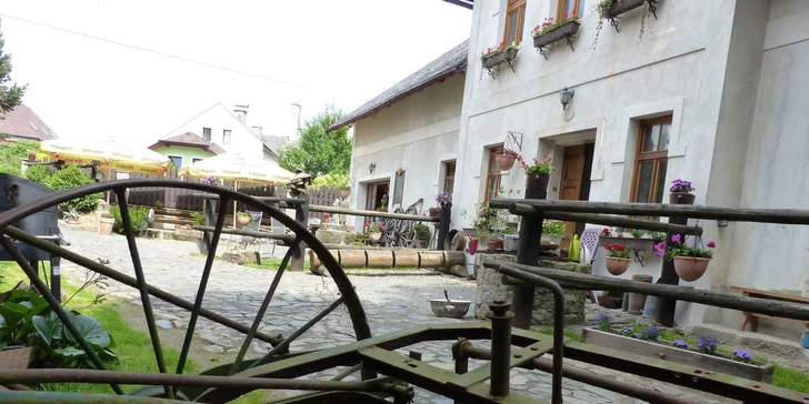 Relax na venkově: Babí léto i podzim ve staročeském penzionu pod Ještědem