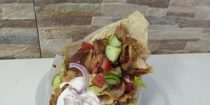 Jídlo s sebou pro 1 či 2 osoby: Kebab a pití z bistra na náměstí Jiřího z Poděbrad