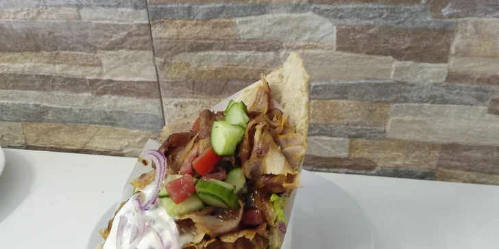 Jídlo s sebou pro 1 či 2 osoby: Kebab a pití z bistra na náměstí Jiřího z Poděbrad