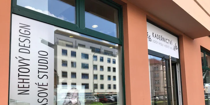 Kadeřnické balíčky i profesionální barvení vlasů pro všechny délky