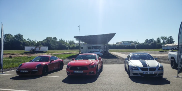 Splněný sen velkých kluků: Závodní den na polygonu
