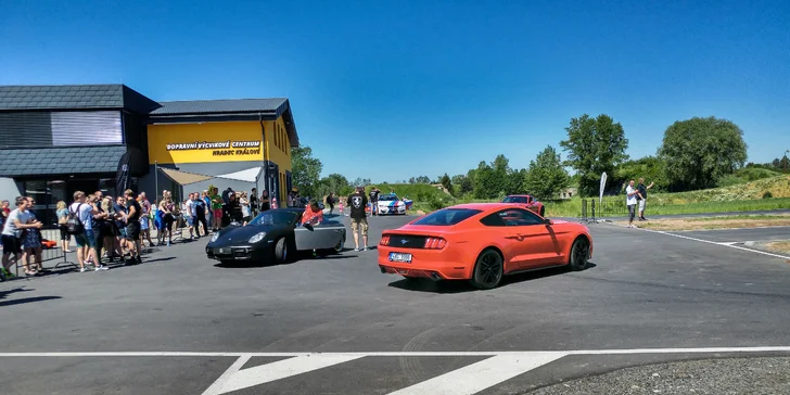 Splněný sen velkých kluků: Závodní den na polygonu