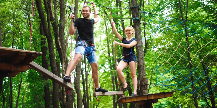 2 hodiny v outdoorovém lanovém parku: pouze nízké nebo i vysoké překážky