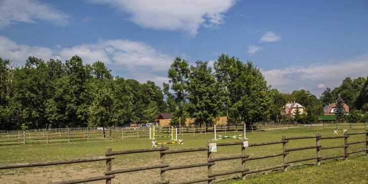 Dovolená na koňském ranči v Beskydech: Apartmány a kovbojská i valašská večeře