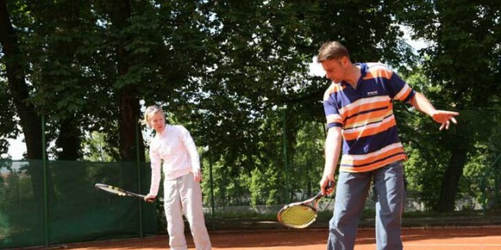 Intenzivní kurzy tenisu pro dospělé s trenérem Petrem Štěpánkem