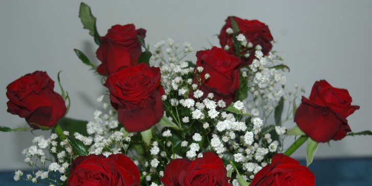 Darujte klasiku ze světa květin: Holandské růže i s rozvozem po Ostravě
