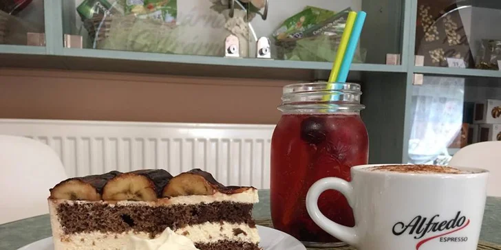Oslaďte si život ve Fulneku: Káva se zákuskem dle výběru a domácí limonáda