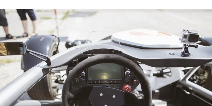 Bláznivá jízda v jednom z nejrychlejších vozů světa: až kol 7 v Ariel Atom 3.5