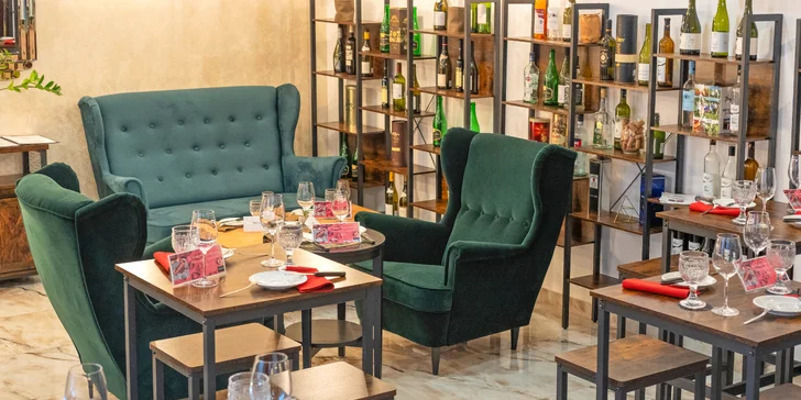 Přijměte pozvání do elegantního Lobby baru Liberty ve Wellness hotelu Beethoven.