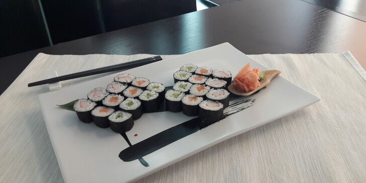 Sushi v podzámčí: 24 nebo 44 čerstvých rolek z rukou "sushisty" s 15letou praxí