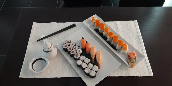 Sushi v podzámčí: 24 nebo 44 čerstvých rolek z rukou "sushisty" s 15letou praxí