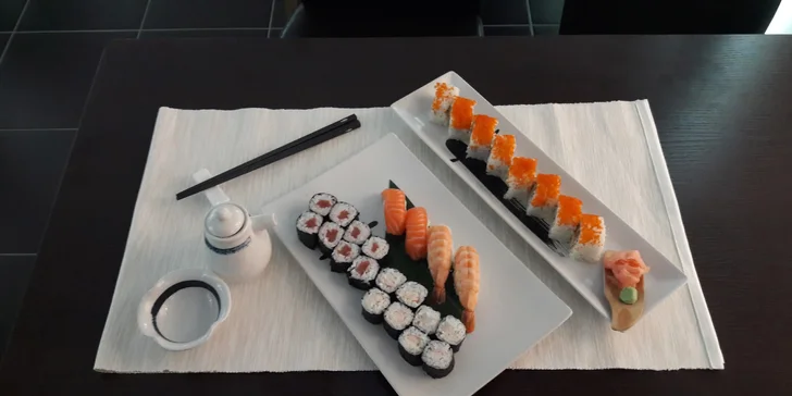 Sushi v podzámčí: 24 nebo 44 čerstvých rolek z rukou "sushisty" s 15letou praxí