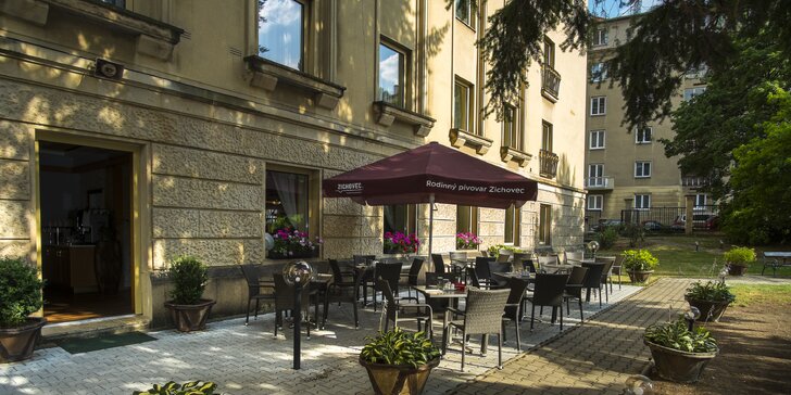 Snídaně v hotelové restauraci Symphonia v Dejvicích: all you can eat & drink