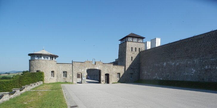 Návštěva koncentračního tábora Mauthausen včetně cesty po tzv. schodech smrti