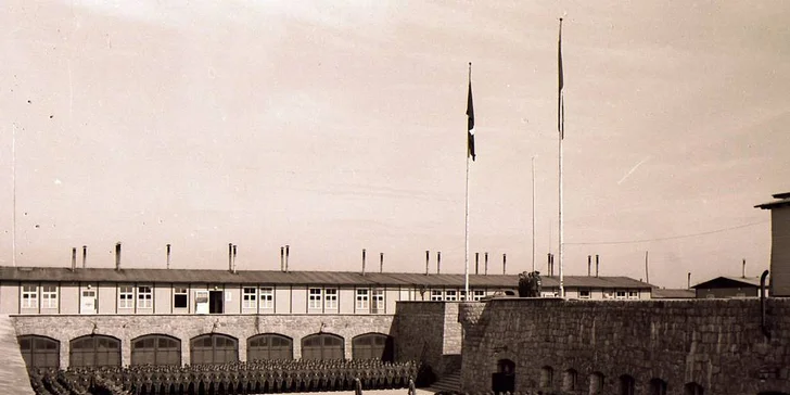 Návštěva koncentračního tábora Mauthausen včetně cesty po tzv. schodech smrti