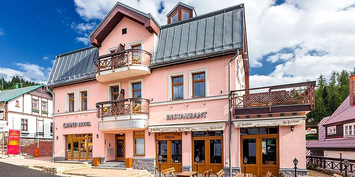 Vzhůru do Špindlu: letní pobyt se snídaní či polopenzí a vstup do aquaparku