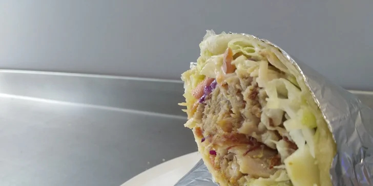 Kebab s kuřecím gyrosem na "Pavláku": Na oběd i cestou z pařby přijde vhod