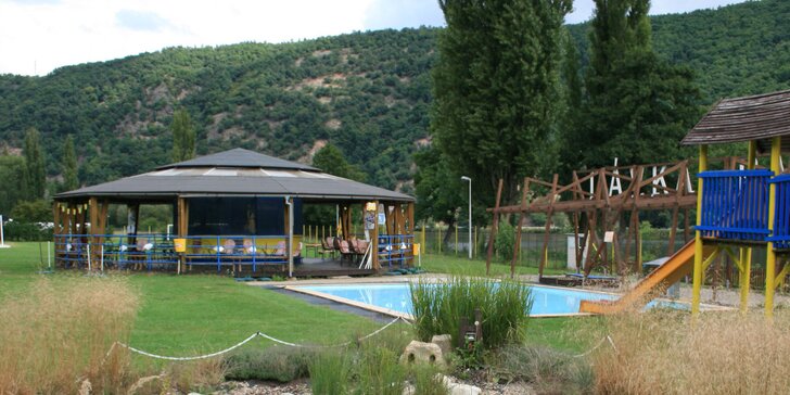 Dovolená u vody: rekreační areál ve Vraném nad Vltavou s polopenzí a tenisem