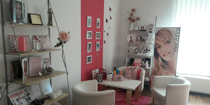 Krása skrytá v detailu: kurz líčení s profesionální vizážistkou pro 1 nebo 2