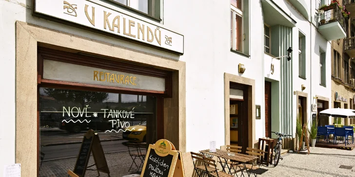300 nebo 500 g hovězí tataráku, neomezeně topinek a pivo nebo kofola