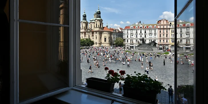 Caesar salát pro 1 nebo pro 2 na Staroměstském náměstí