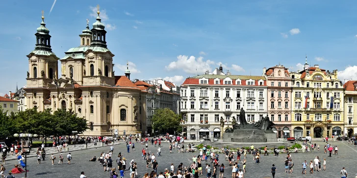 Caesar salát pro 1 nebo pro 2 na Staroměstském náměstí