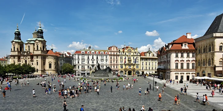 Caesar salát pro 1 nebo pro 2 na Staroměstském náměstí