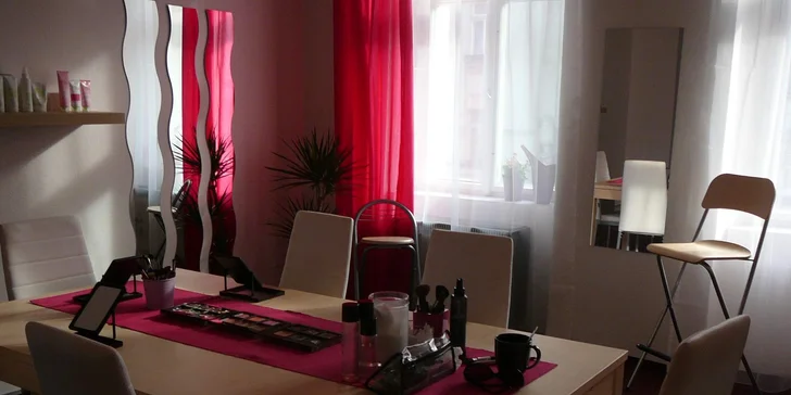 Kurz sebelíčení od A do Z vedený profesionální vizážistkou