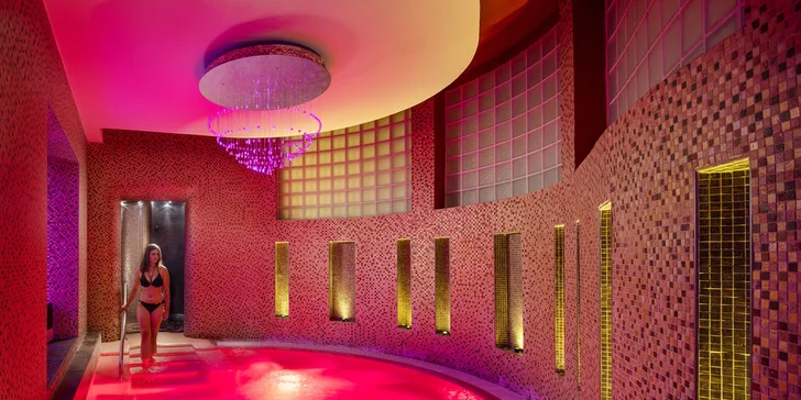 Do hotelového wellness Crystal SPA & Relax máte během celého pobytu volný vstup.
