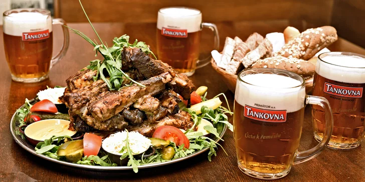 Zajděte s přáteli na jedno: tankové pivo Primátor a pečená žebra U Kalendů