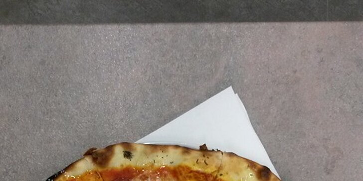 Křupavá pizza s sebou dle výběru: 1 nebo 2 pochoutky o Ø 40 cm