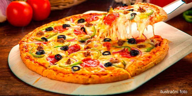 Obří pizza plná vašich oblíbených ingrediencí: průměr 60 cm, odnos s sebou