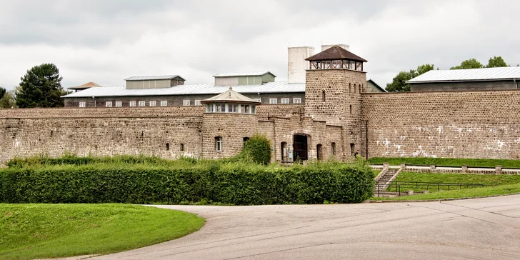 Návštěva koncentračního tábora Mauthausen včetně cesty po tzv. schodech smrti