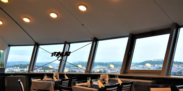 Degustační menu s jedinečným výhledem na celé Brno z 15. patra M-Paláce