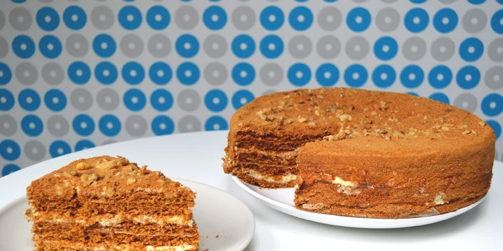Oceněný Staročeský medovník: 700 nebo 1750 g, aby se dostalo na každého