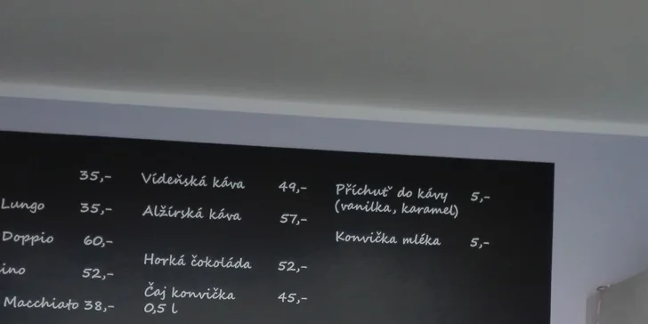 Domácí palačinky a pečený čaj nebo limonáda pro 1 i 2 osoby v kočičí kavárně