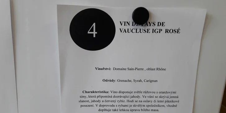 Degustace pěti francouzských a španělských vín na trhu ve Stromovce