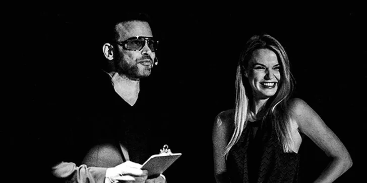 Nechte se okouzlit: interaktivní magická show Prague Illusion s drinkem nebo bez