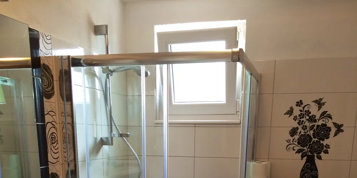 7 nocí v Chorvatsku nedaleko Trogiru: rodinný apartmán do 250 m od moře