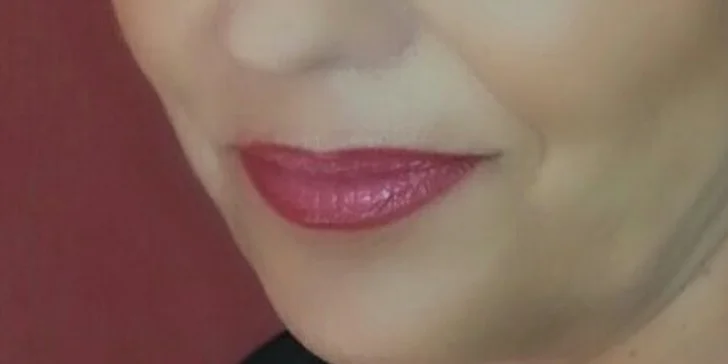 Non-stop krásná: permanentní make-up obočí, očních linek nebo rtů