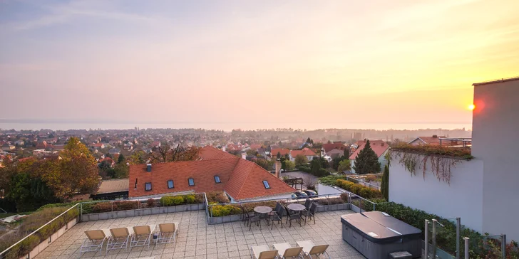 Na záver si doprajete leňošenie na panoramatickej slnečnej terase.