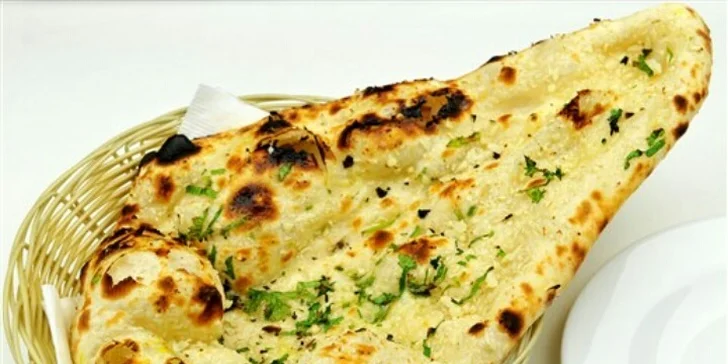 Ochutnejte tradiční indická jídla: čtyřchodové menu pro dva v Tikka Masala