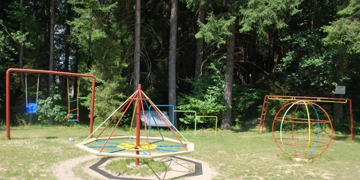Romantika blízko Rajeckých Teplic: privátní wellness a lahev vína na pokoji