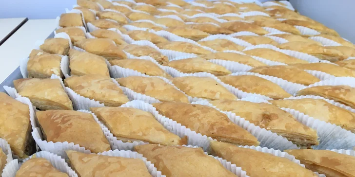 Pochoutka z východu: Ořechová baklava a káva či čaj s sebou