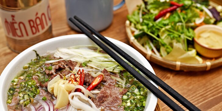 Phochutnejte si na pho a křupavých závitcích v autentické vietnamské restauraci