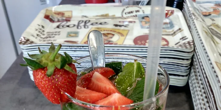 Před prací na snídani: domácí lívance, míchaná vajíčka nebo bagel v Cup and Cake