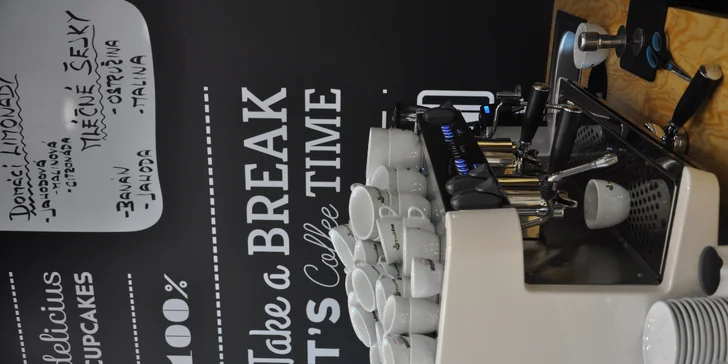 Svačina z trendy bistra: sendviče, chlebíčky a domácí limonáda nebo milk shake