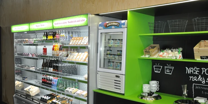 Svačina z trendy bistra: sendviče, chlebíčky a domácí limonáda nebo milk shake